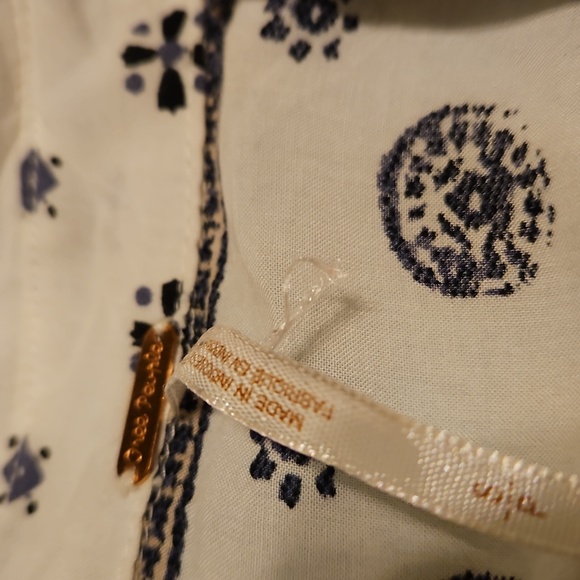 Free People Long Sleeve Bohemian Style Button Down Shirt size small - Picture 4 of 7